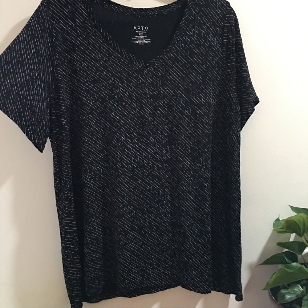 Plus Size APt.9 Flowey bouncy Rayon spandex top‎